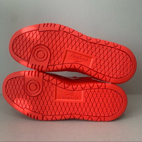 Reebok Cardi B Coated Club C Double Low Top Womens Shoes Triple Red Sz 7 FZ5219 - Picture 9 of 9